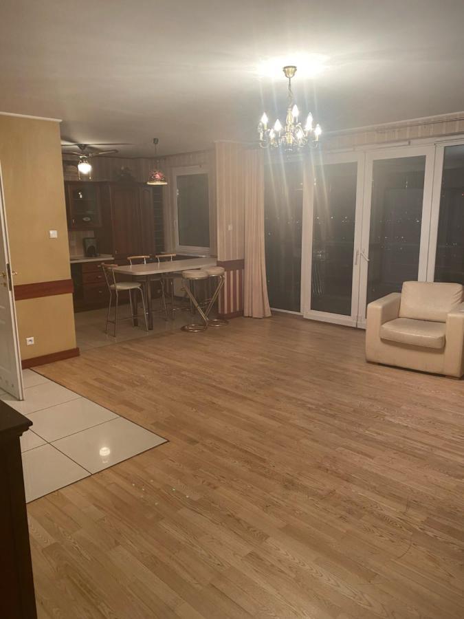 Babka Wiezowiec Noclegi Варшава Экстерьер фото