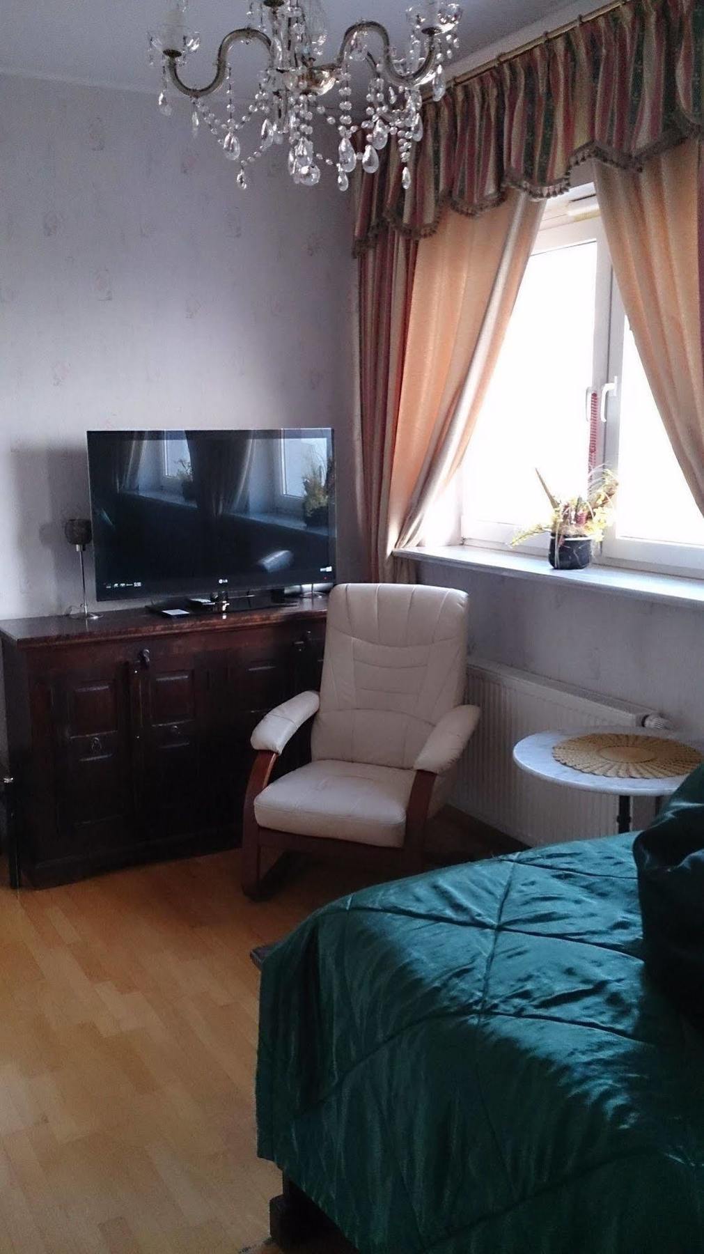 Babka Wiezowiec Noclegi Варшава Экстерьер фото